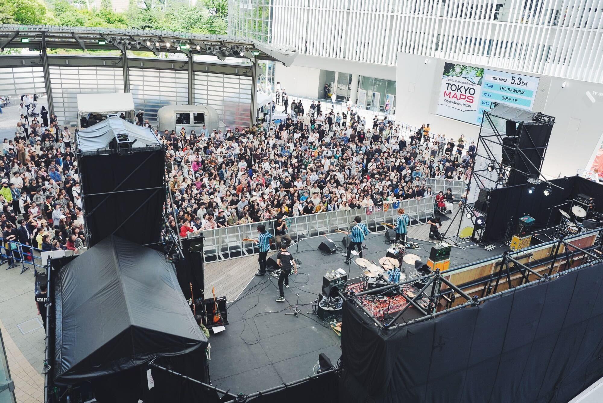 THE BAWDIES