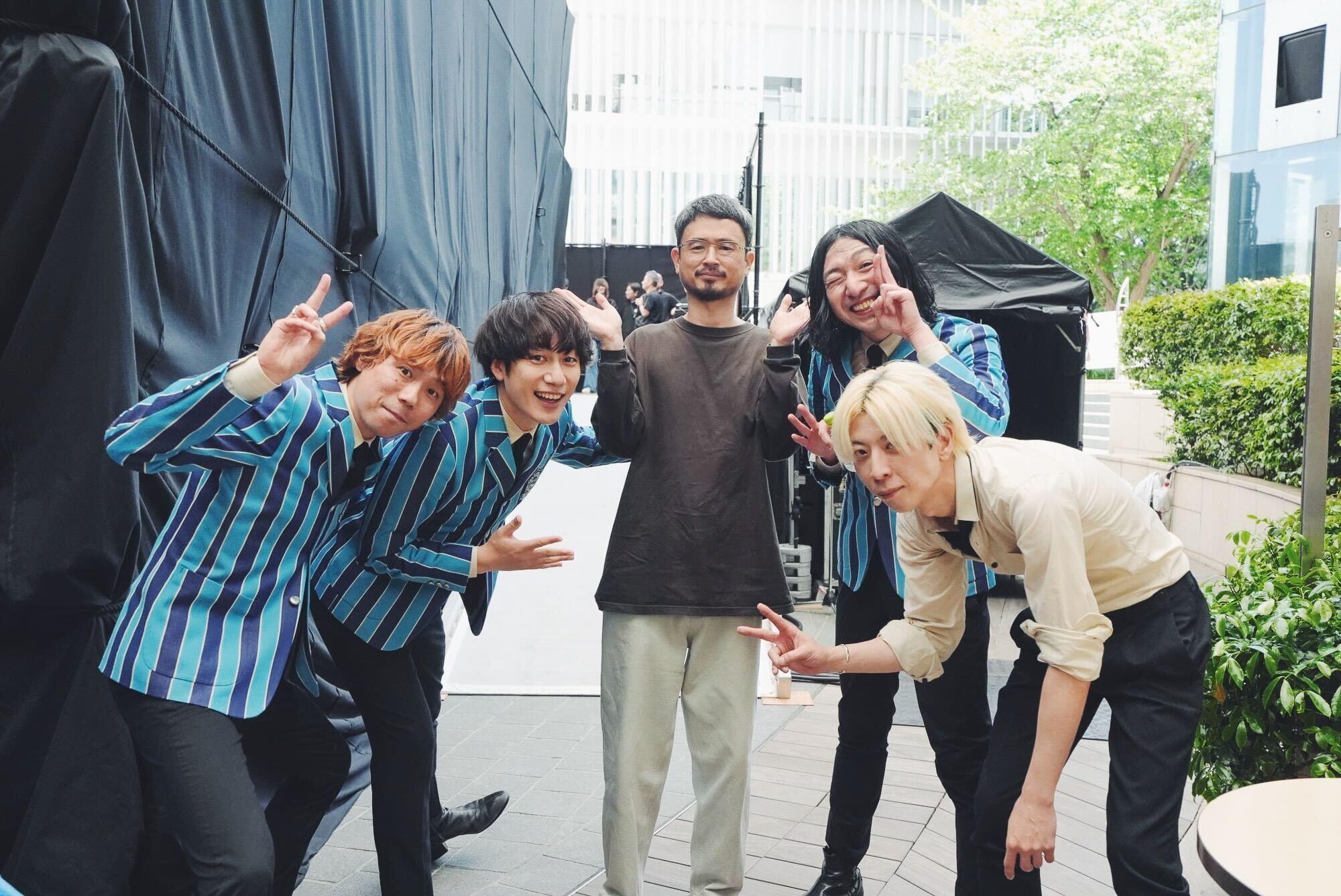 THE BAWDIES